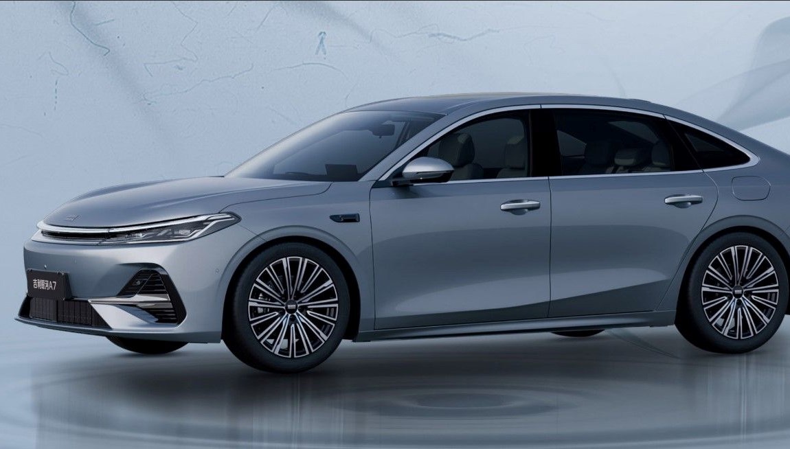 Geely, BYD ile rekabet edecek… 507 bin liradan satışa sunuluyor