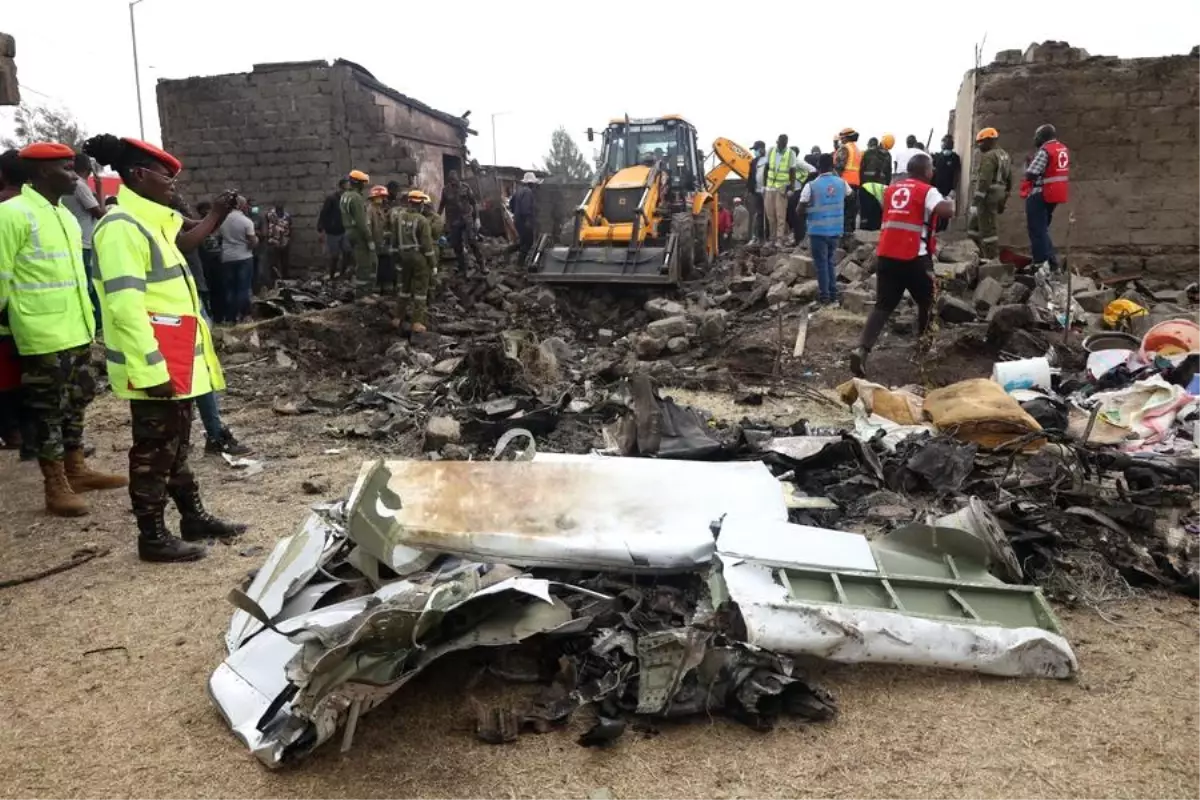 Nairobi’de Ambulans Uçağı Düştü