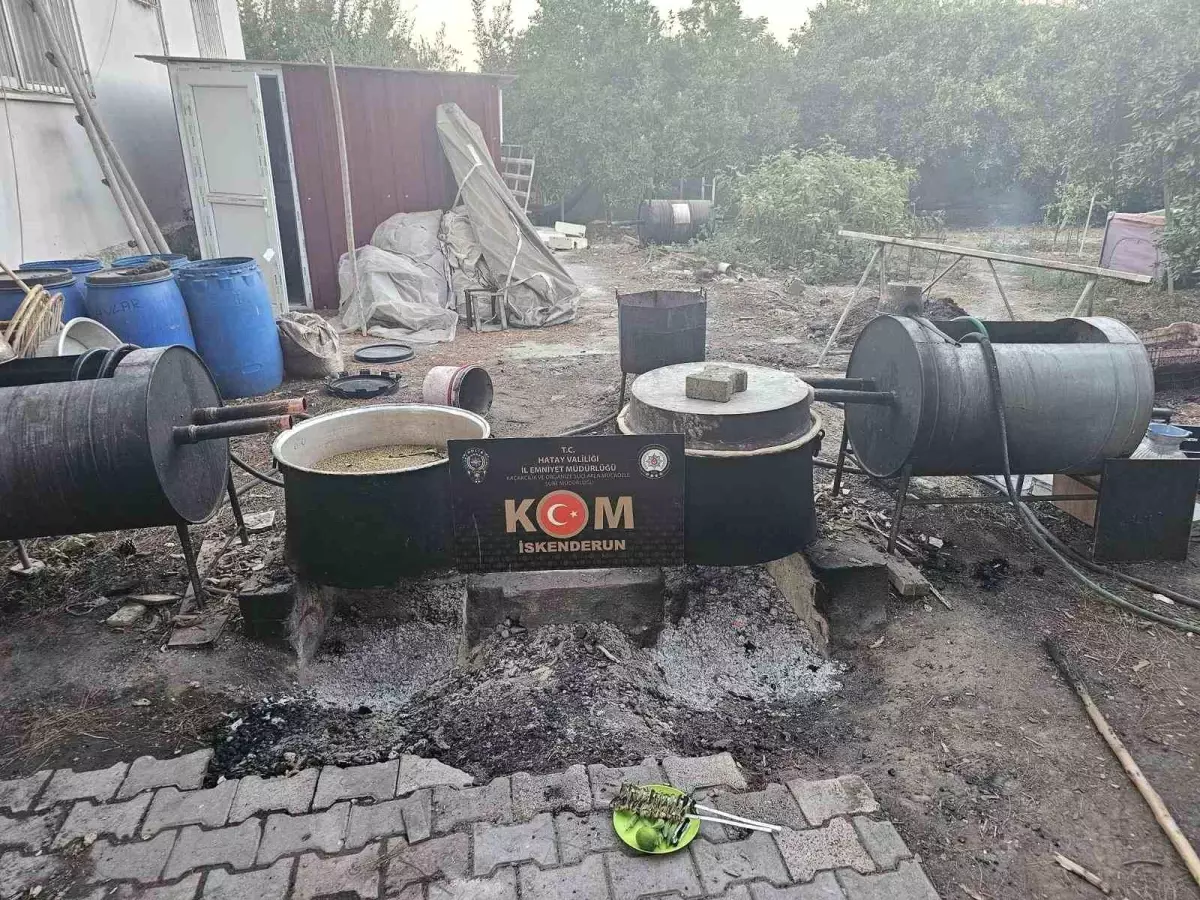 Hatay’da 2 bin 940 litre sahte içki ele geçirildi