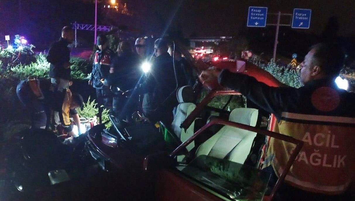 Otomobil tıra arkadan çarptı: 1 ölü, 3 yaralı