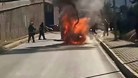 Sivas’ta otomobil alev topuna döndü