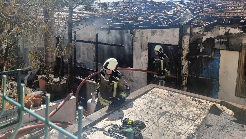 Ankara’da gecekondu yangını