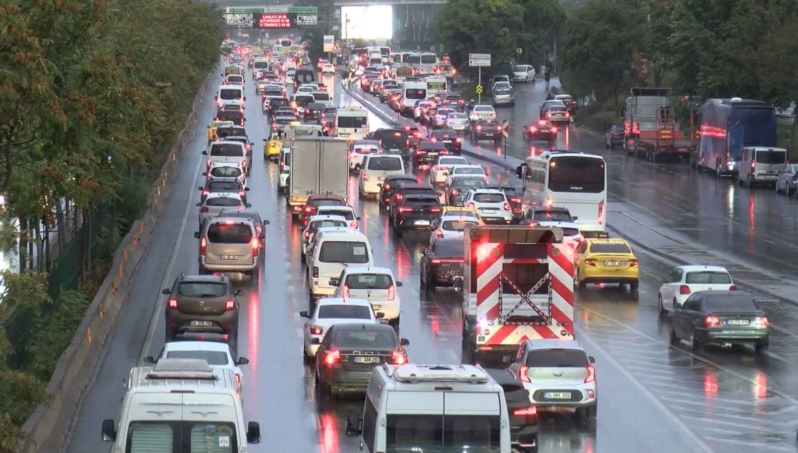 Araba sattıracak trafik cezaları  Meclis’in gündemine geliyor