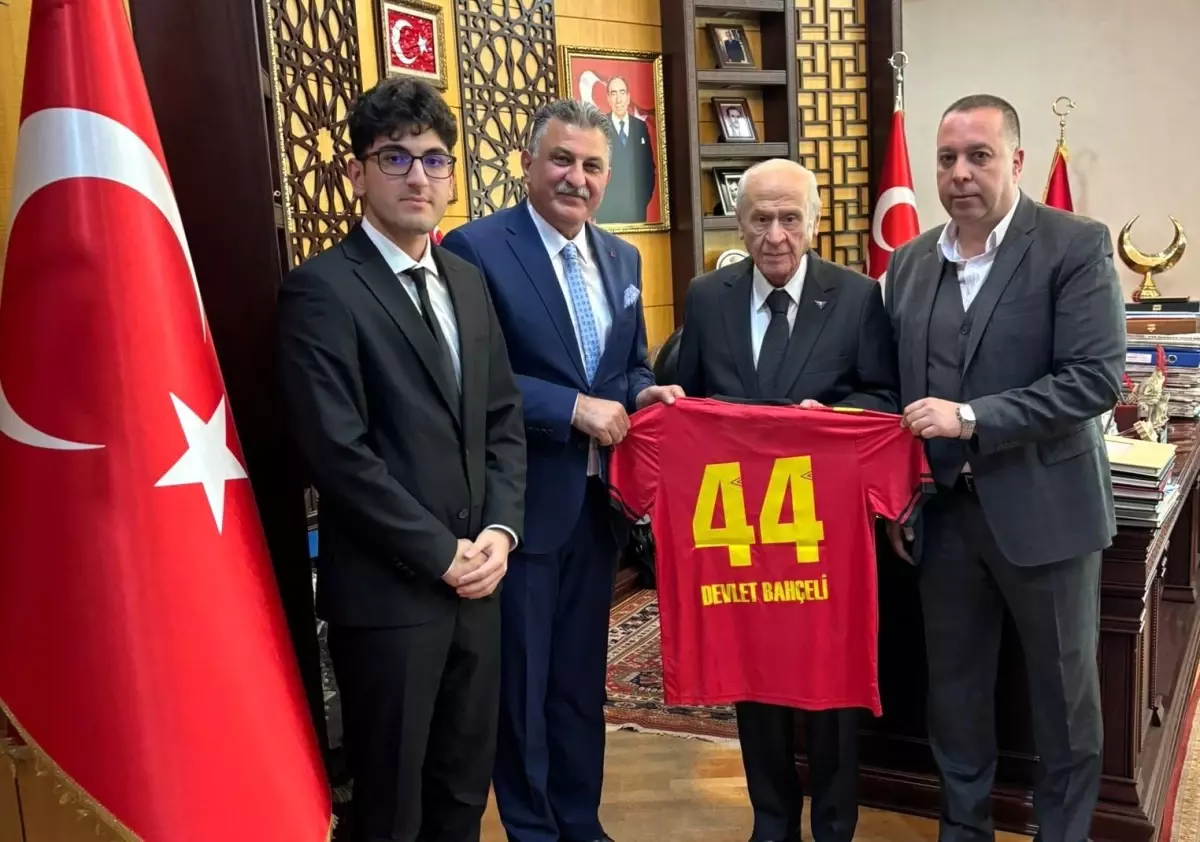 Yeni Malatyaspor Yönetiminden Devlet Bahçeli’ye Ziyaret