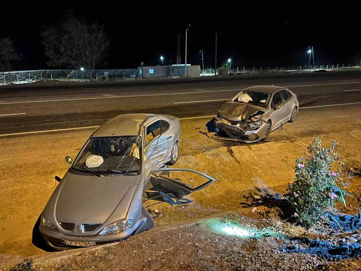 Adıyaman’da Akaryakıt İstasyonu Önünde Feci Kaza: 8 Yaralı