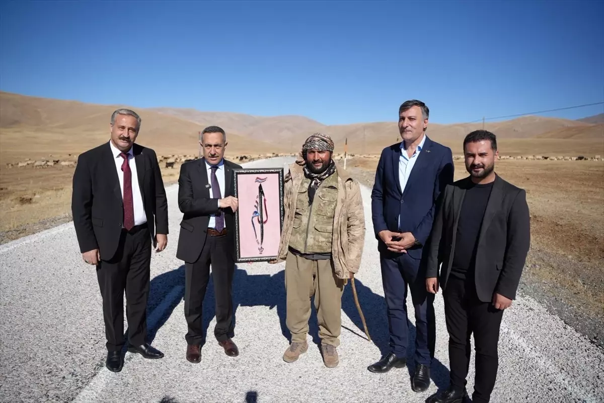 AK Parti Gürpınar’da Mahalle Ziyaretleri