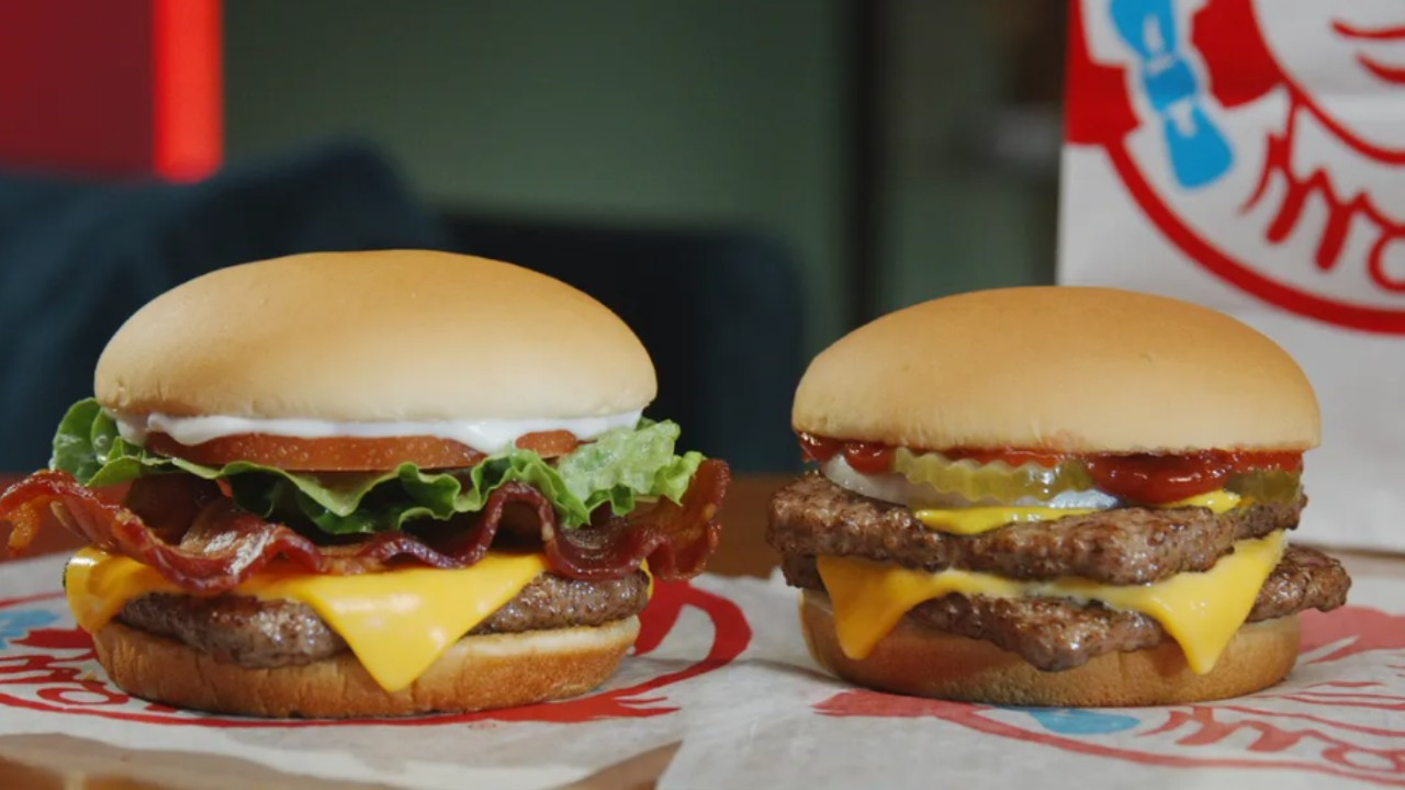 Fast food devi yüzlerce şubesini kapatıyor