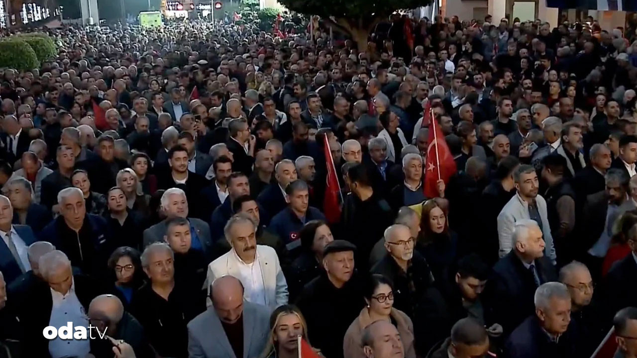 Adanalılar Zeydan Karalar için sokakta