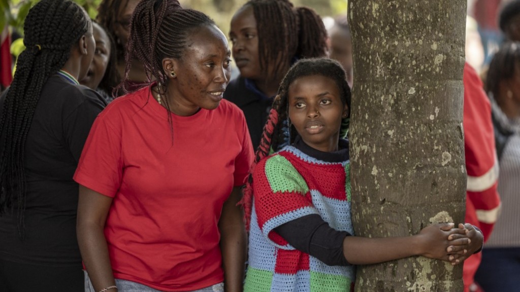 Ağaca 72 saat boyunca sarıldı, dünya rekoru kırdı