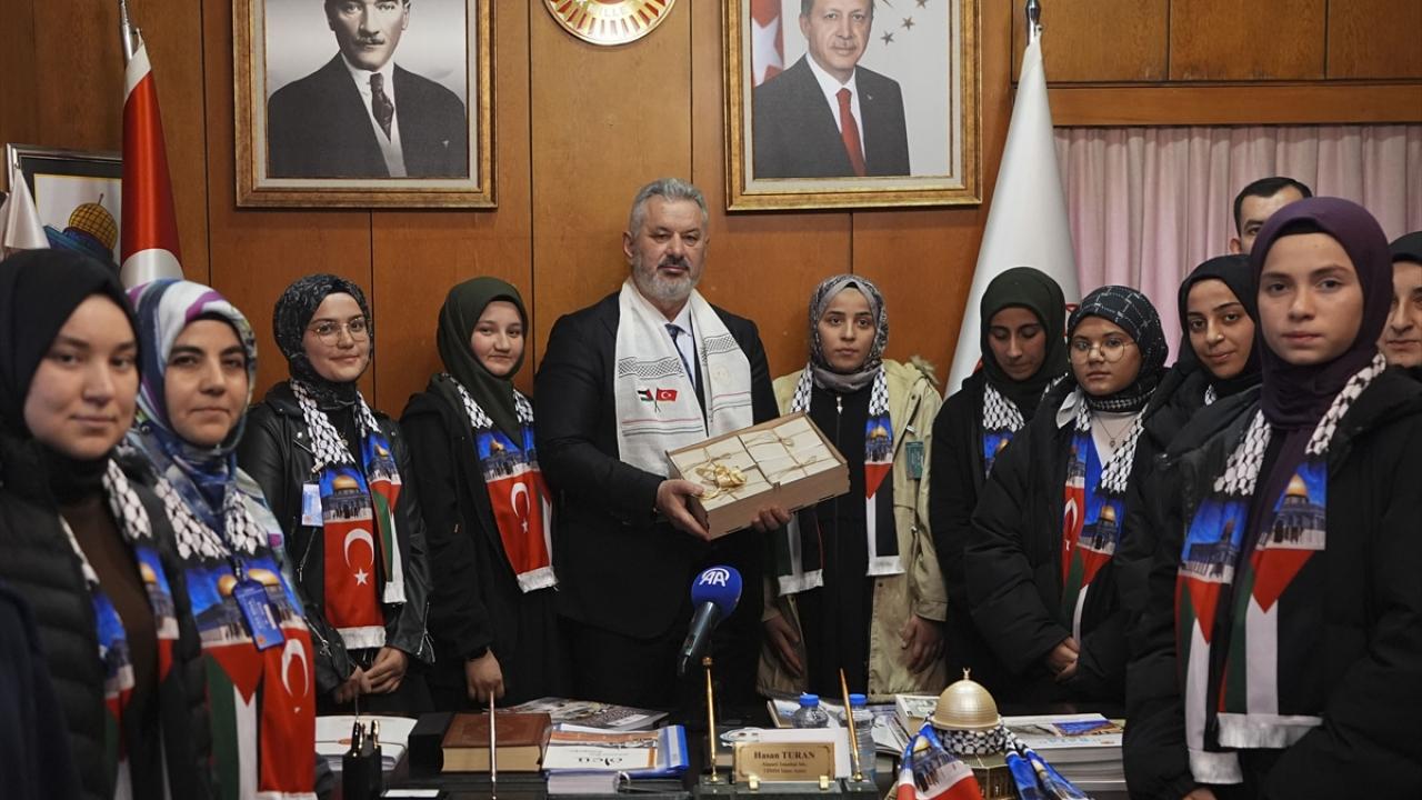 Gazzeli çocuklara Çorum’daki öğrencilerden “umut mektupları”