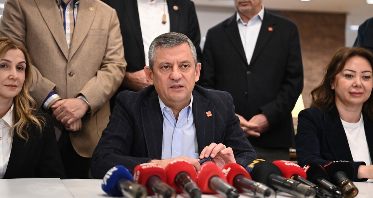 Özgür Özel:  Rejim bizimle rekabetten korkmakta