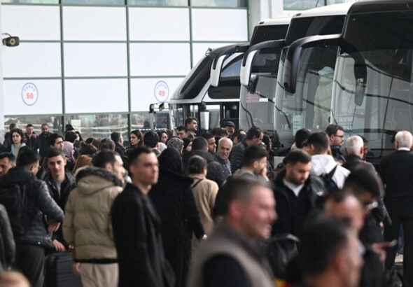 cifte-bayramda-vatandas-otobus-biletlerine-hucum-etti-P9ZZnyAw