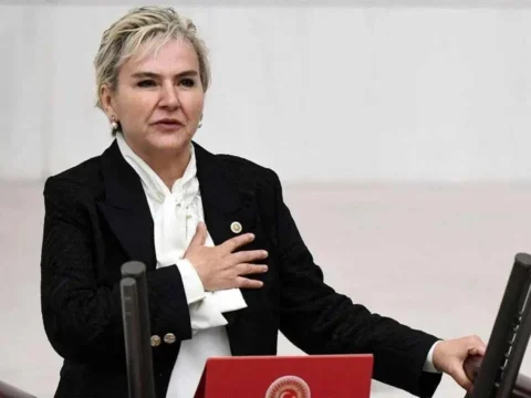 AKP’ye geçen milletvekili Nimet Özdemir için ‘diploma’ iddiası: ‘Üniversiteyi tanıyan yok’