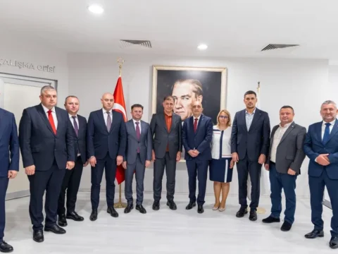 Baskan tugay dostlugumuzu ortak projelerle buyutelim tswGHV2e