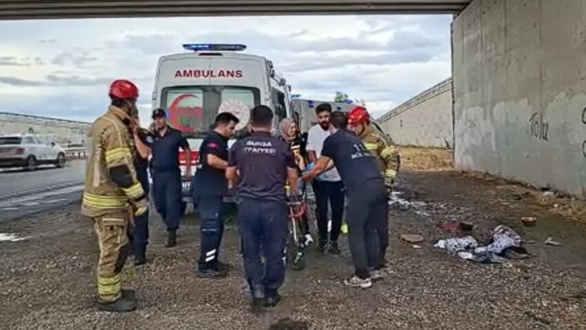 Bursada koprulu kavsakta feci kaza 3 olu 2 agir yarali ASMSLFtr
